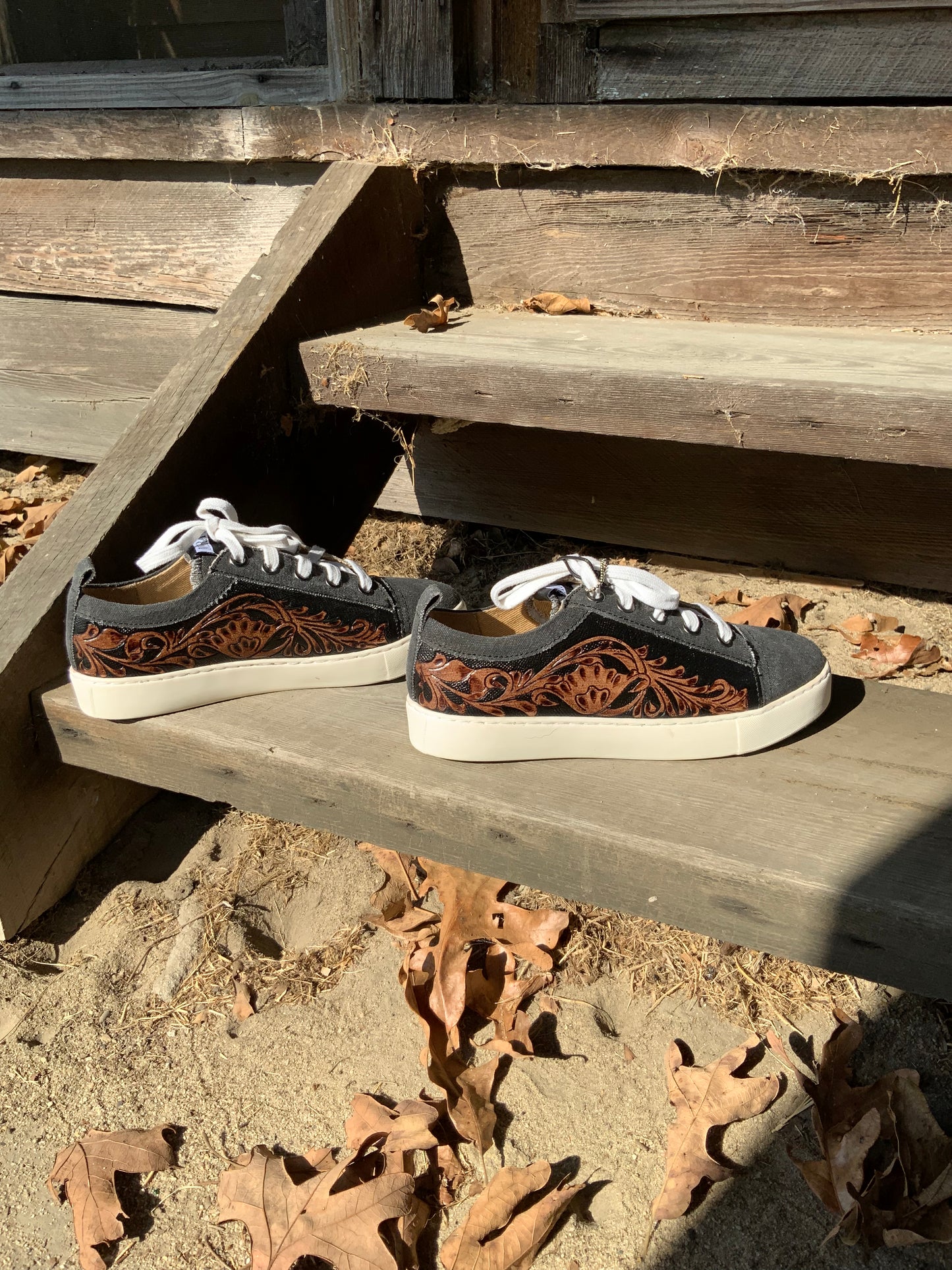 Women Limited Edition Handtooling Sneaker