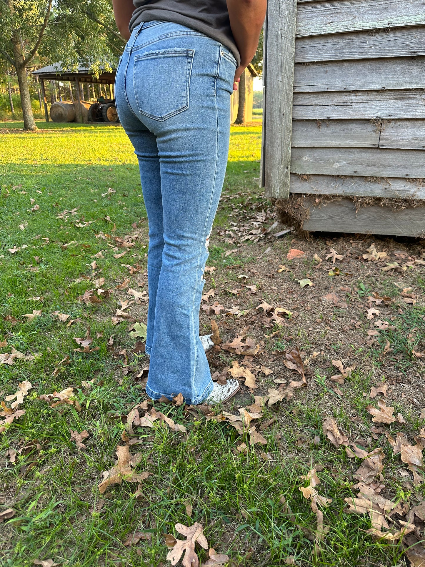 Mid Rise Distressed Button Fly Flare Jeans 1761LM