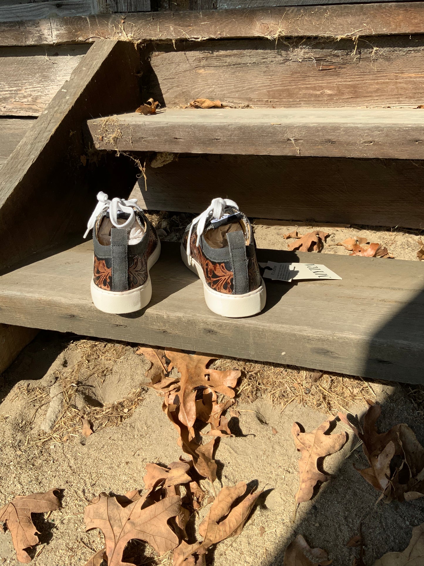 Women Limited Edition Handtooling Sneaker